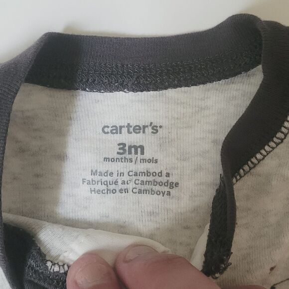 Carter's Dark Grey & Heather Grey Animal Long Sleeved Onesie Size 3 Months - Picture 4 of 4